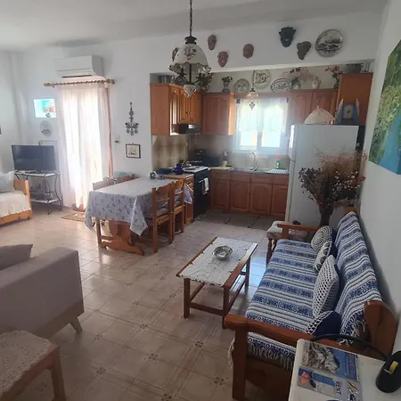 Captain's George Livadi (Serifos)